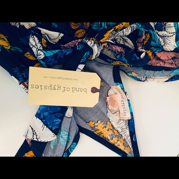 BNWT Band of Gypsies Floral Jumpsuit - Picture 5 of 7